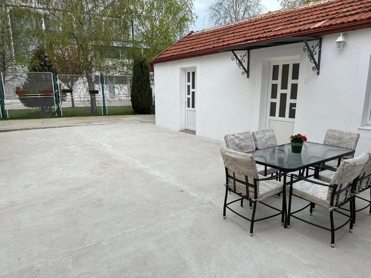 Apartmani Emily & Jully Nikšić Exterior foto